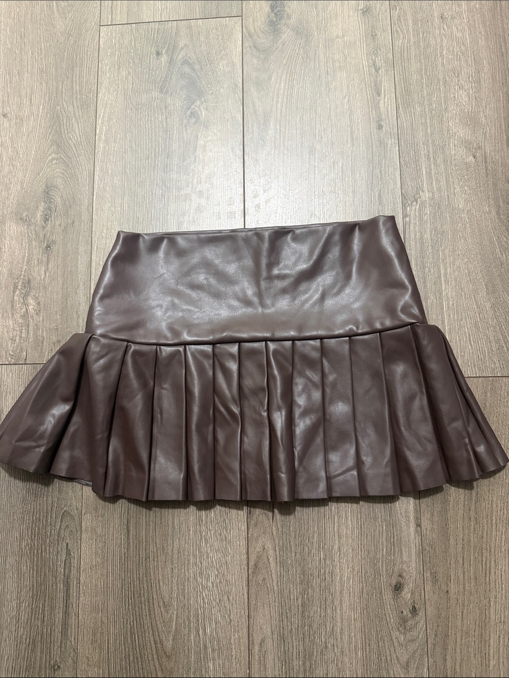 Norma Kamali Chocolate Brown Faux Leather Pleated Mini Skirt